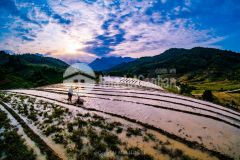 Đất trung tâm của trung tâm tại y tý.có núi,có suối,có mây,có quy hoạch chi tiết 1500