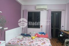 Nhà đẹp giang biên ở ngay ô tô đỗ cồng vài bước ra hồ 35m2 2tỷ hơn.