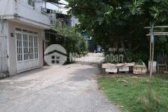 Nhà bán trên đường phạm văn đồng phường 13 quận bình thạnh.