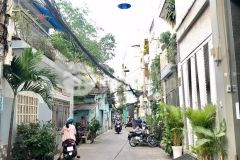 Hxh sát mặt tiền cmt8, quận 10, hơn 45m2, chỉ 4 tỷ xíu.