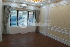 Bán nhà đường nguyễn văn huyên, cầu giấy thang máy, gara 2 ô tố tránh, vỉa hè kinh doanh.