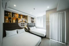 Cho thuê khách sạn 1 trệt 4 lầu đường trần bình trọng,hướng đông bắc.