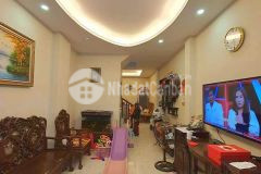 Nhà cổ điển a, tứ hiệp 40m2, cách ô tô 30m2, an sinh đỉnh, hàng xóm nhiệt tình, giá 2 tỷ 75