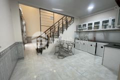 Nhà giá rẻ kiệt ô tô đường tôn đản cẩm lệ.