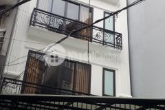 Bán nhà ngõ kim ngưu khu vực buôn bán sầm uất ô tô tránh thang máy 42 m 4 tầng 9,5 tỷ