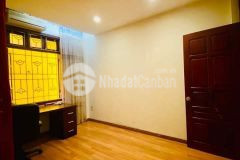 Bán nhà vị trí đẹp trung kính ô tô vào nhà