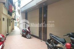 Đi nước ngoài cần bán nhà mới xây,sạch sẽ lạc long quân gần hồ tây 36m2x5t mt4m giá chỉ 5 tỷ chút