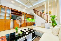 Ô tô đỗ cổng đẹp lung linh 39m 3.25 tỷ