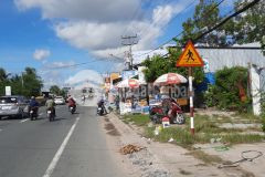 Bán nền 2 mặt tiền ql1 và kdc cầu cần thơ vị trên nền đang có dãy trọ 9 phòng. gía 5.8 tỷ