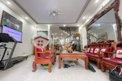 Bán nhà ngã tư sở, phân lô, dt rộng, mt to, thang máy, gara ô tô, kinh doanh.