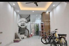 Cần bán nhà trung tâm ba đình, gần hồ tây dt 46m2 x 5t, giá 6.4 tỷ.