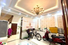 Bán nhà, thach bàn nhà dân xây tặng full nội thất, ô tô đỗ 37m2, 5 tầng, mt 4.6m, 5.2 tỷ