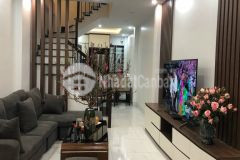 Bán nhà ở ngay hoàng hoa thám, dt 43m2 x 4 tầng, giá 5,2 tỷ.