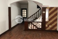 Mặt ngõ gần phố sổ vuông đẹp ôtô vào nhà 105m 6xtỷ hoa lâm long biên