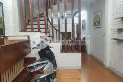 Bán nhà đẹp ở luôn phường việt hưng dt 35m x 4t, 4pn, giá nhỉnh 3 tỷ, lh 0396931899