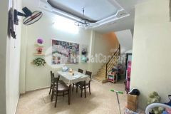 Cần bán căn nhà đống đa 30m, 5 tầng, cách phố vài bước chân, nhà đẹp ở ngay. giá chỉ nhỉnh 3 tỷ