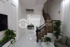 5.2 tỷ có ngay nhà trương định hoàng mai 50m2xmt4m gần ô tô