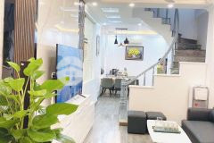 Bán nhà thượng thanh,long biên 42m,3 tầng. nhỉnh 3 tỷ.