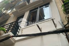 Bán nhà ngõ 68 cầu giấy, nhà mới, đẹp lung linh giá 4.35 tỷ