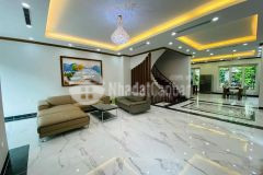 Nhà mới kính koong tứ hiệp thanh trì 5 tầng 3 tỷ.