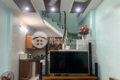 Bán nhà nguyễn sơn long biên 35mx5t nhỉnh 4 tỷ ô tô đỗ cửa ngõ thông bàn cờ.