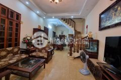 Hót hót. nhà hoàng quốc việt.40m2, 4tầng, ô tô vào nhà. nhỉnh 10 tỷ.lh 0962745289