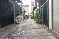 Nha 2 măt thoang,ô tô đô cưa vao nha,20m ra phô ngô gia tư 60m,mt 4.5 gia 5.5 ty