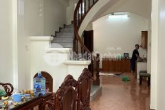 Cho thuê nhà mặt phố đầm trấu, 45m x 4 tầng, mt 4m, đường ô tô, có vỉa hè, giá 19 triệu