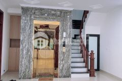 57phú diễm, bắc từ liêm, 45m2, 7t, mt 8.5, thang máy, lô góc, ô tô 9.5tỷ 0976738468