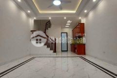 Còn 3 căn nhà duy nhất 5 tầng 2,5 tỷ tại phúc lợi long biên.