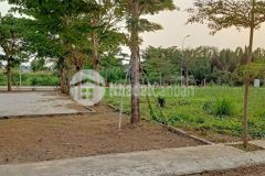 Bán đất 2 mặt tiền trước sau kdc rạch tôm nhơn đức.