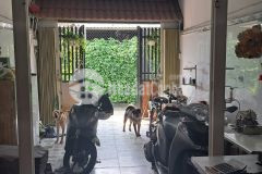 Bán nhà giá rẻ có 102 cmt8 p13 q10 90trm2.