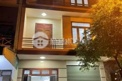 Bán nhà phố tôn đức thắng, đống đa, có sân vườn gần mặt phố, 69m2, 3 tầng, giá nhỉnh 5tỷ