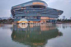 Khách sạn 4 sao 373m2 64 phòng, 25000tháng, 235 tỷ, đón tổng thống mỹ