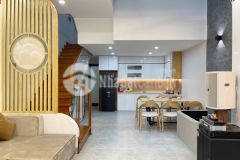 Bán nhà phân lô đền lừ, 45m2 x 5t x 7.6 tỷ, mt 4m view vườn hoa ô tô vào nhà, 0981.948.908