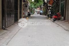 Gấp gấp, bán đất tặng nhà 40m, ô tô đỗ cổng cạnh phố ở ngay chỉ 4,2 tỷ.