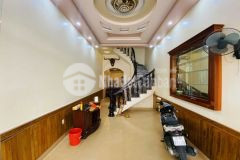 Cho thuê nguyên căn tại văn cao