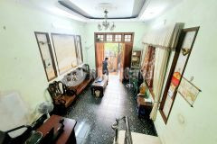 Bán gấp, nhà lô góc, ba gác đua, gần đường oto trần thái tông cầu giấy giá 5.1 tỷ.