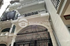 Tôi cần bán nhà phố đê la thành 70m2, 6t, phân lô, mặt tiền rộng, ô tô tránh, 17.6 tỷ