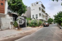 Bán nhà mặt tiền đường số 18 kdc phước kiển. gía 11 tỷ.