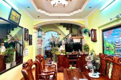 Bán nhà hào nam quận đống đa,sổ phân lô,căn góc 3 thoáng,10m ra bãi gửi xe ô tô, 40m2 giá 5,2 tỷ