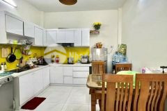 Bán gấp nhà 3lầu huỳnh văn bánh 42m2 chỉ 6tỷ200