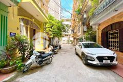 Nhà phân lô quốc hội, đường ô tô, vỉa hè phố hoàng cầu, đống đa. 0911554873.