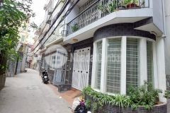 Hang hiếm oto chạy quanh nhà phố lạc long quân 40m2x5t giá chỉ nhỉnh 6 tỷ.