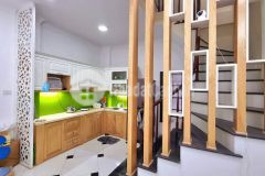 Phú diễn, từ liêm, chủ cần bán gấp giảm chào 200 tr, nhà 40m2 5 tầng giá sốc