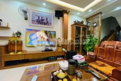 Bán nhà trần thái tông, cầu giấy. dt 35m x4t, 4,5, m,mt3,5m. giá 4,5 tỷ.