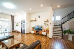 Biệt thự sang trọng 6 phòng ngủ ngay mặt tiền vạn hạnh