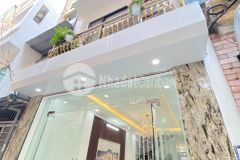 Bán nhà lạc long quân, tây hồ.ngõ rộng ô tô vào nhà,căn góc 2 thoáng,sát hồ tây. 40m2 giá 5,4 tỷ