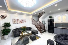 Bán nhà đức giang long biên 60m, ô tô vào nhà. lô góc. giá 4.2 tỷ.