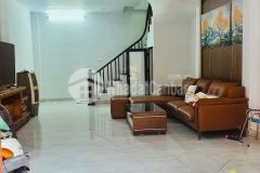 Gấp gấp gấp, nhà đẹp yên hòa cầu giấy bán nhanh, ngõ ba gác dt 42m2 giá 4.6 tỷ.